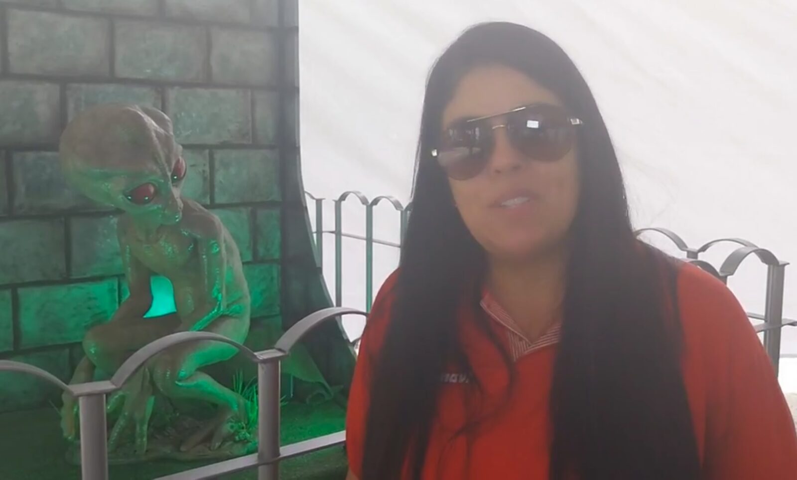alien-statue-unveiled-to-mark-sighting-anniversary